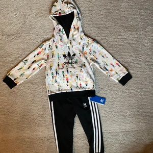 NWT Kids Adidas sweatshirt and sweatpants Small